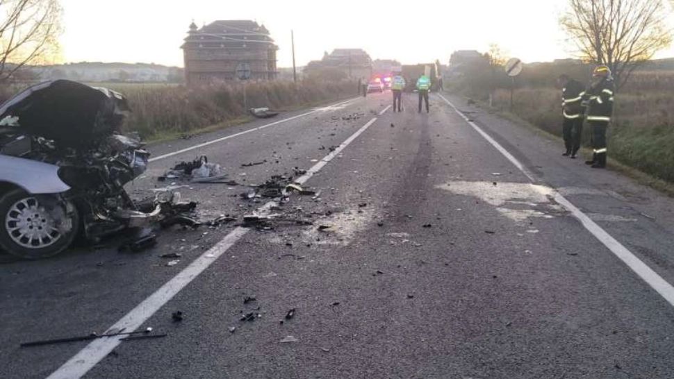 Accident cumplit în Cluj. Un tânăr a murit şi altul este în stare gravă