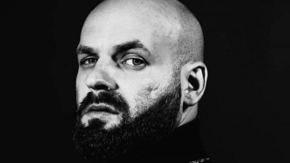 NOSFE a fost înmormântat! Cântecele artistului, ascultate în cimitir - Familia îndurerată, colegii de breaslă, dar și fanii l-au condus pe ultimul drum