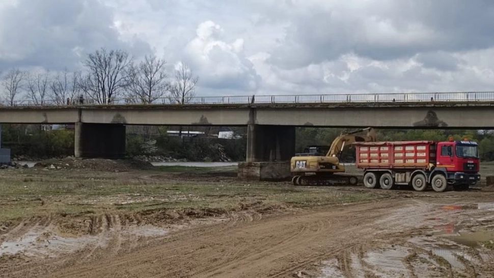 Un pod aflat pe un drum național din Suceava se închide pentru reparații ample. Circulația spre Rădăuți, afectată