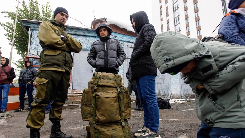 Aproximativ 1 milion de ruși au FUGIT de mobilizarea lui Putin. Adevăratul motiv pentru care Kremlinul nu a împiedicat exodul