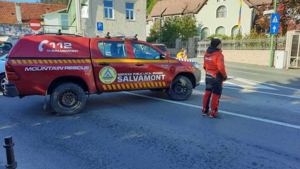 Reprezentanţii Salvamont au intervenit pentru ajutorarea a trei persoane care s-au accidentat în timp ce practicau ciclismul montan