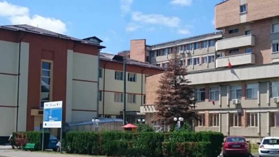 Un spital care cere donații cumpără telefoane de ultimă generație