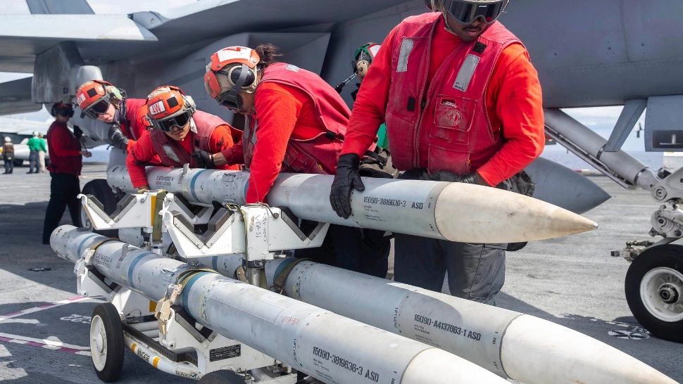 Război Ucraina. SUA, decizii radicale. Americanii vor trimite aproape 500 de bombe nucleare în Europa