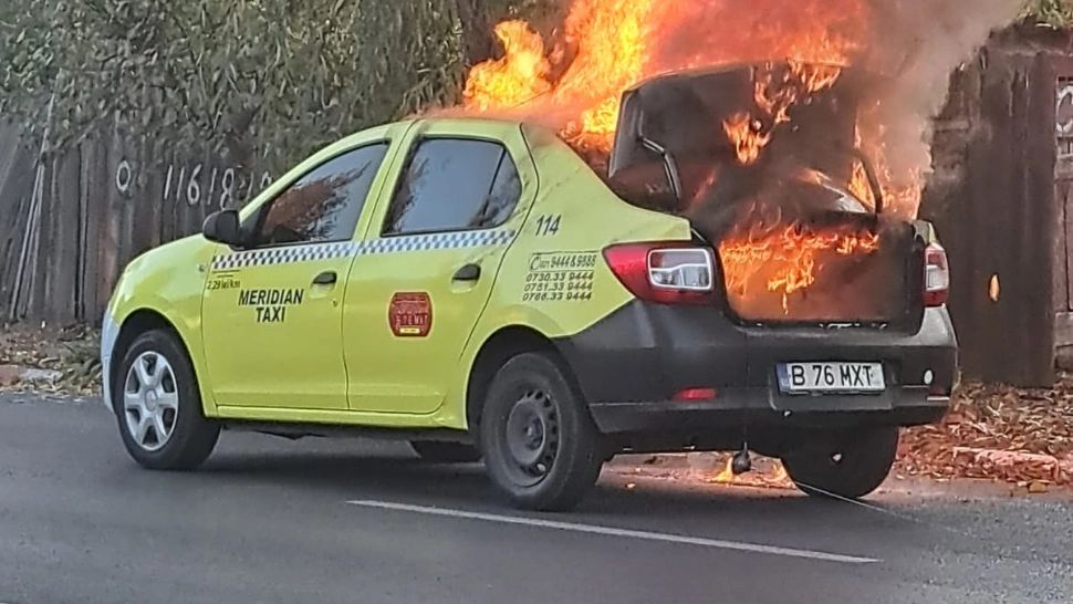 Incident grav în orașul Voluntari. Un taxi a ars ca o torță - FOTO