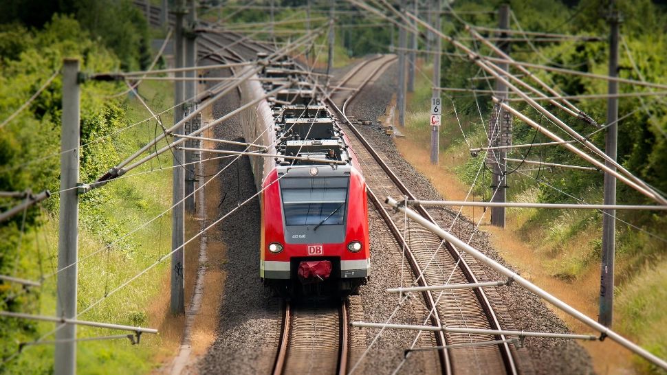Accident tragic în Serbia. Cel puțin doi morți, după ce un tren a lovit un grup de migranți