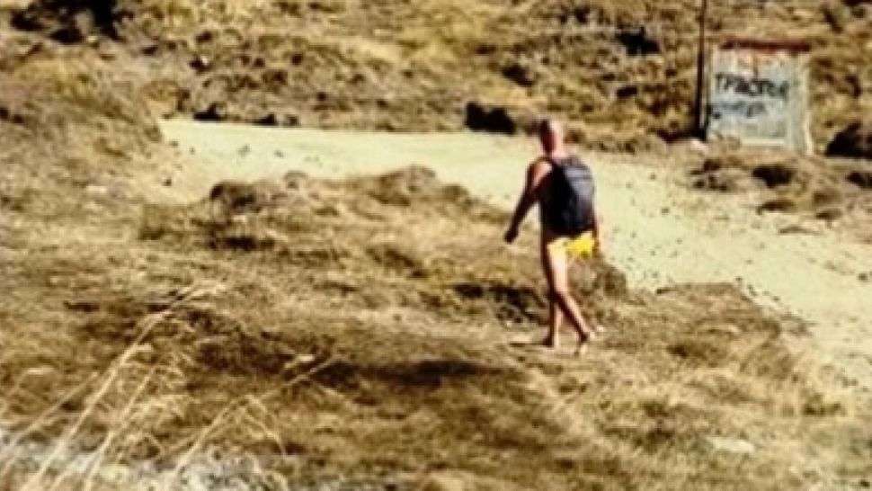 Bărbat gol-pușcă, surprins pe Vârful Omu - detaliul care a declanșat furia turiștilor - FOTO