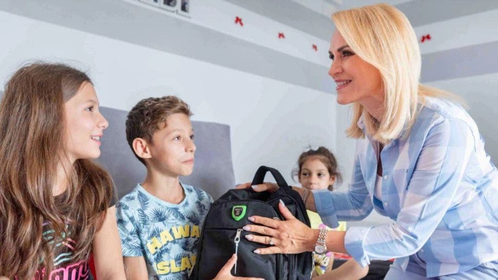 Gabriela Firea: Premieră pentru România! Investim 50 de milioane de euro pentru 150 de centre de zi destinate copiilor din familii sărace