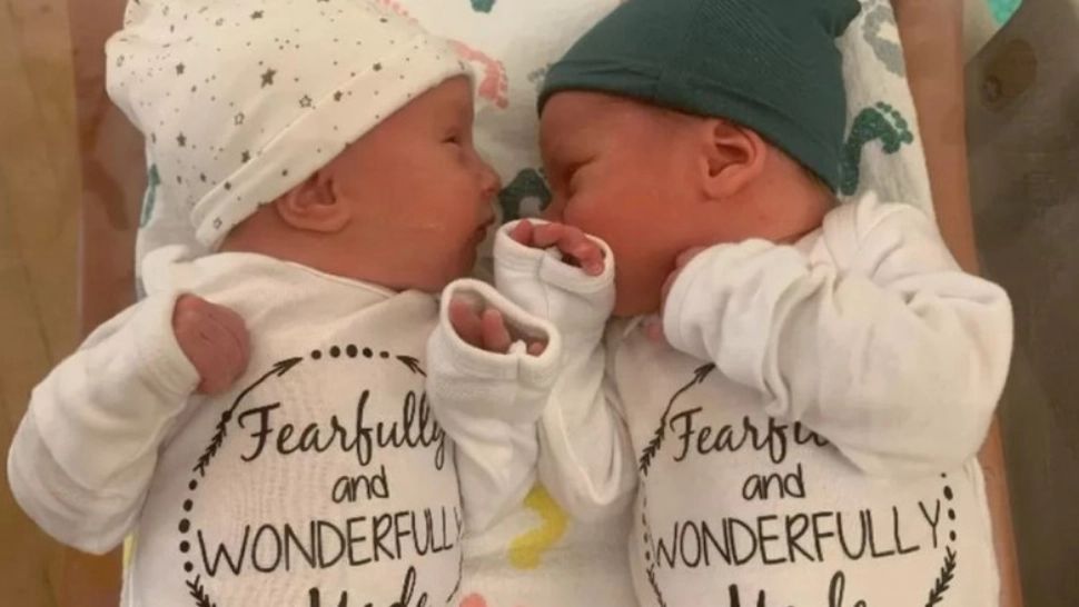 Nou record mondial: Gemeni născuți din embrioni conservați timp de peste 30 de ani