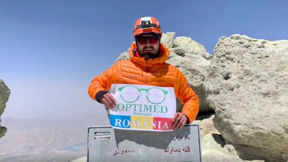 Povestea alpinistului român care urcă pe cei mai înalți vulcani ai lumii
