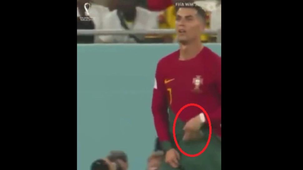 Ce a scos Cristiano Ronaldo din șort în timpul meciului cu Ghana. Imaginile s-au viralizat rapid - VIDEO
