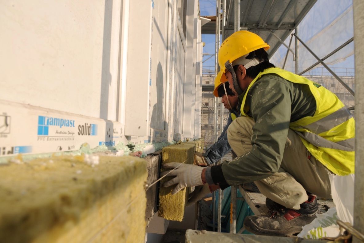 Sectorul 4 începe reabilitarea termică a primelor 158 de blocuri cu bani din PNRR