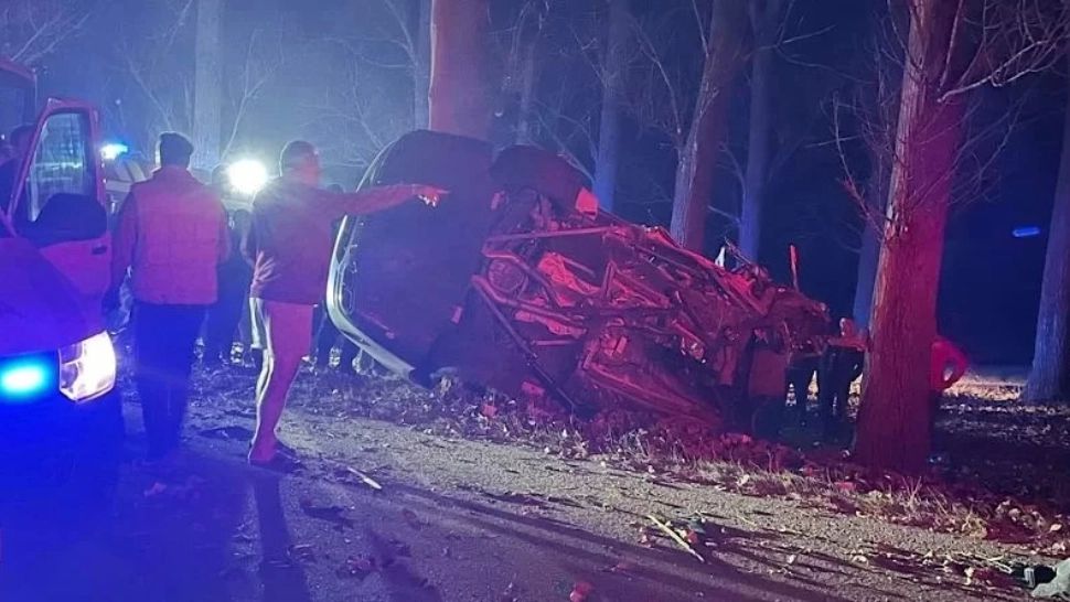 Accident groaznic în Argeș - Un tânăr de 19 ani a murit și un altul se află în stare foarte gravă