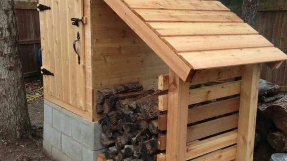 Și-a dat foc la casă după ce a încercat să afume carnea în foișor