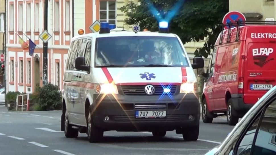 Accident grav în Austria. Șapte români răniți, după ce mașinile în care se aflau s-au izbit violent