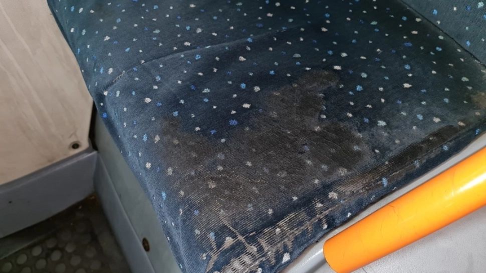 ANPC a descins în autobuzele STB. Două persoane sunt nevoite să curețe câte 43 de mijloace de transport în comun