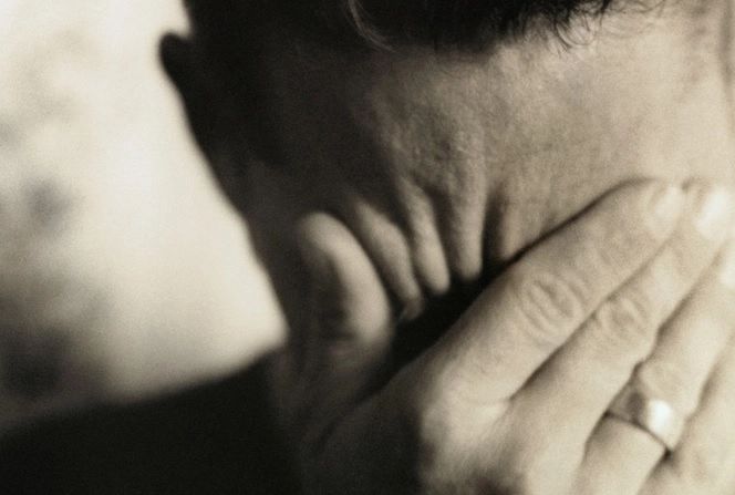 Procuror, anchetat pentru că ar fi înscenat un OMOR - Ar fi cerut filaj la înmormântare