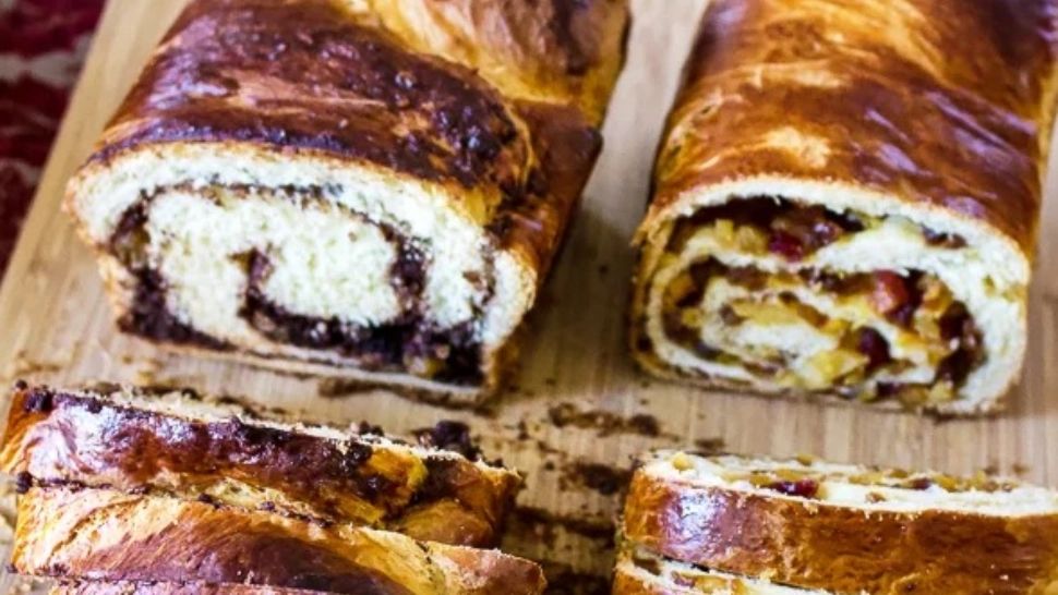 Cu ce să stropești cozonacii după ce i-ai scos din cuptor! Secretul dezvăluit de chef Cătălin Scărlătescu