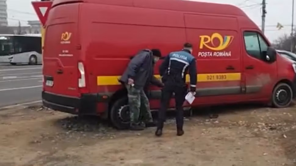 Poștașul care a furat 60.000 de euro din banii de pensii a fost PRINS! Cine este făptașul - VIDEO