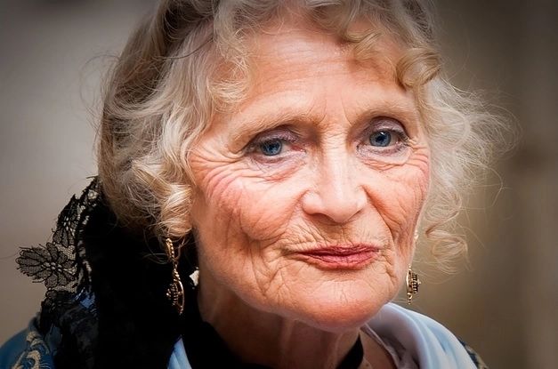 S-a descoperit elixirul împotriva îmbătrânirii. Produsul banal și ieftin pe care-l găsești în orice farmacie