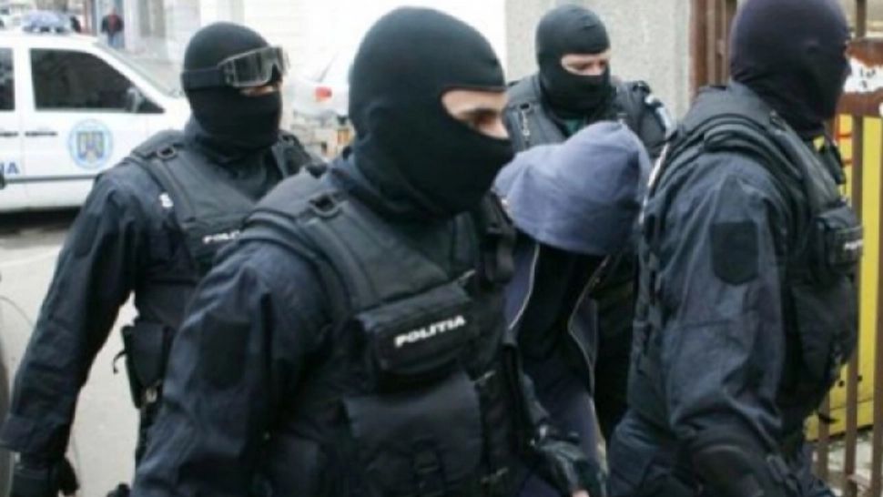 Afacere cu MORȚI. Medici ridicați de Poliție după ce au eliberat certificate de deces în alb - Schema cu Pompele funebre 