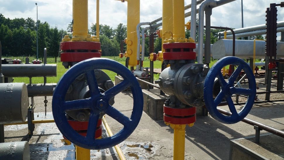 Comisia Europeană ar putea propune o măsură care să limiteze creșterea prețului la gaze naturale