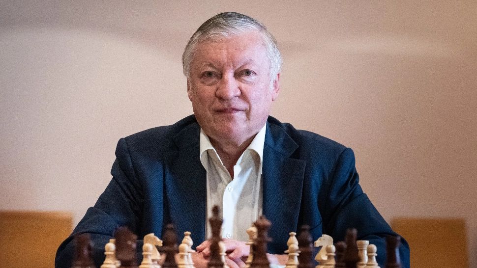Șahistul Anatoly Karpov, omul lui Putin, în comă indusă la terapie intensivă