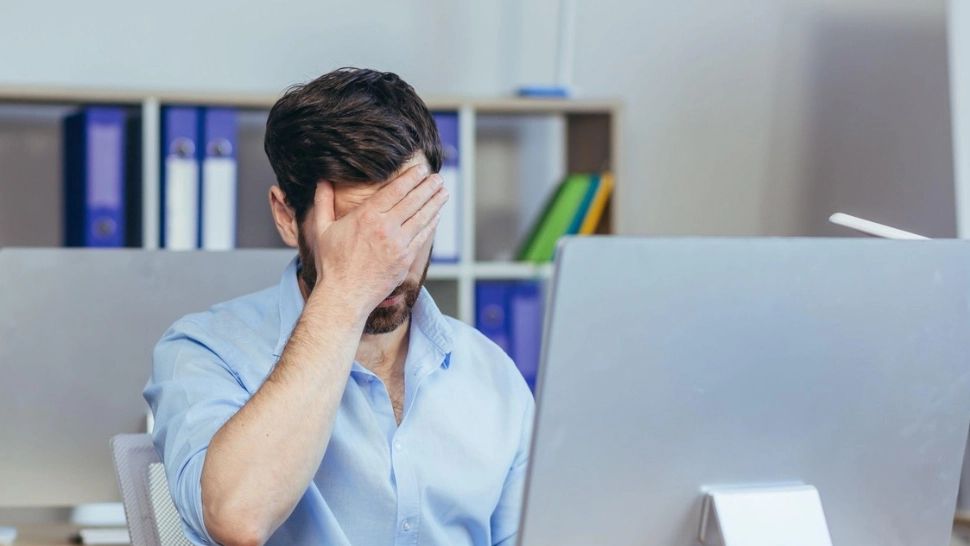 Moartea din cauza surmenajului. Fiecare oră suplimentară crește riscul de deces