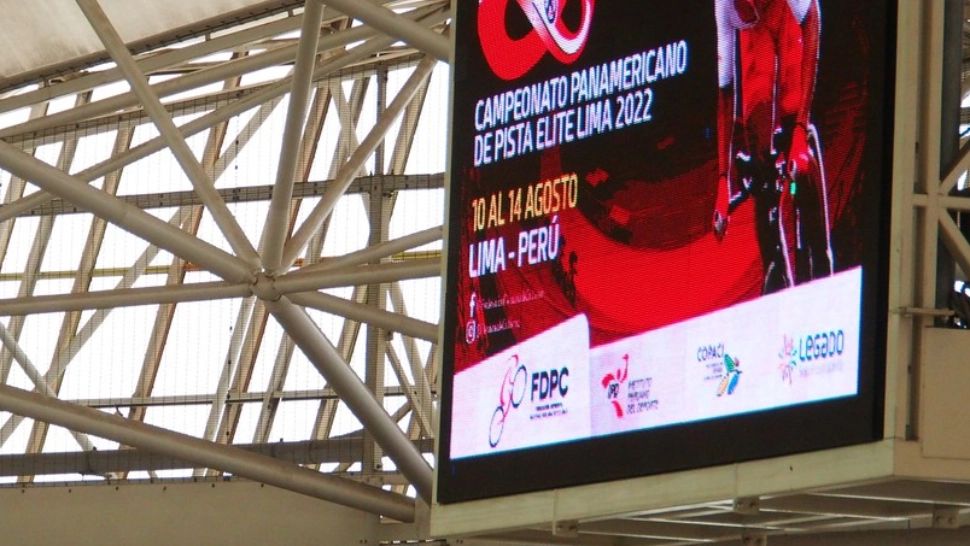 Un român și-a cumpărat de Black Friday un TELEVIZOR de 148.000 de euro 