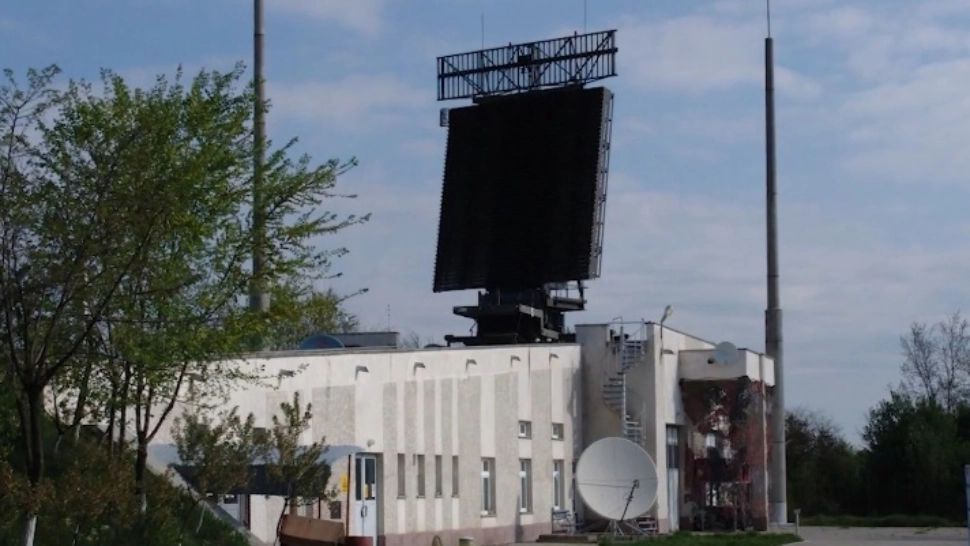 Un supermarket, obligat să suspende lucrările depozitului care bruiază radarul NATO din România