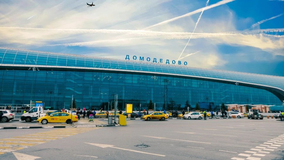Jaf armat ca în filme, pe Aeroportul Domodedovo din Moscova. Atacatorii au plecat cu saci în care se aflau 4 milioane de dolari