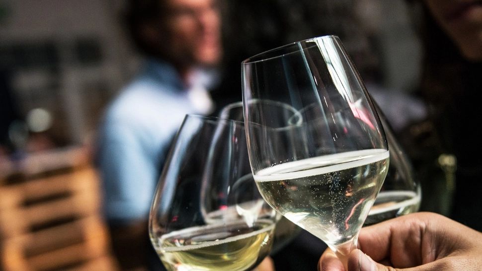 Peste 940.000 de români îşi sărbătoresc onomastica, astăzi, de Sfântul Andrei