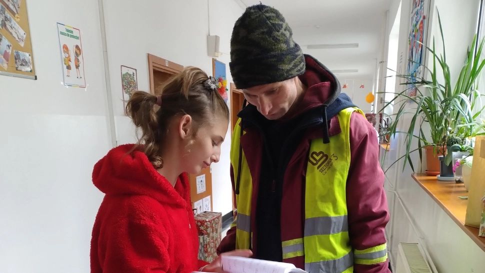 Povestea de viață care a emoționat întreaga Românie - Drama unui tată: I-a fost rușine să intre la serbarea fiicei de la școală