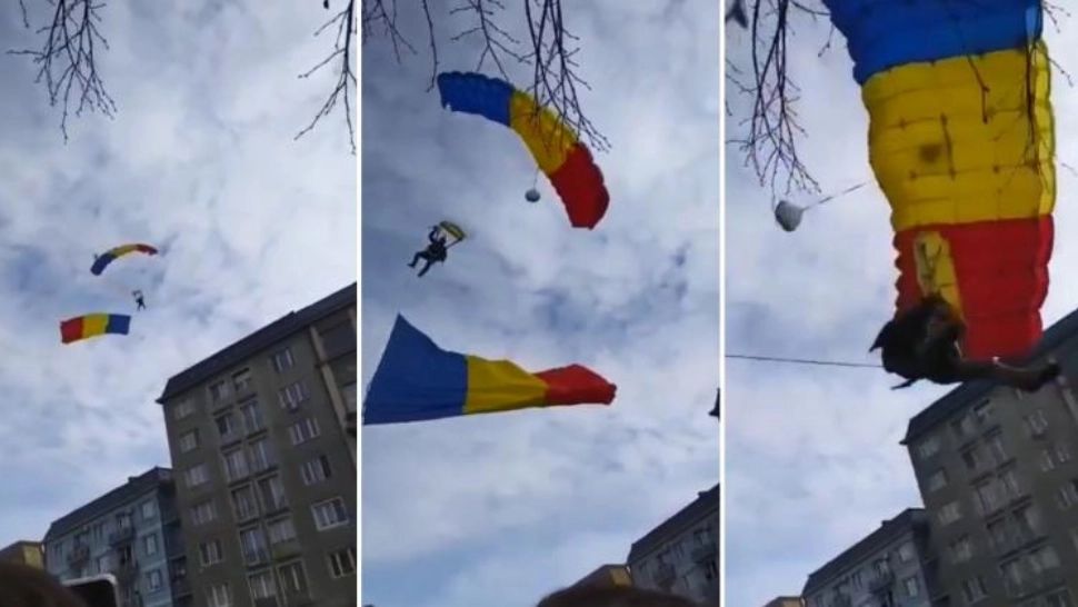 Spectator lovit de un parașutist la parada de 1 Decembrie organizată la Târgu Mureș, după ce a aterizat în mulțime - VIDEO