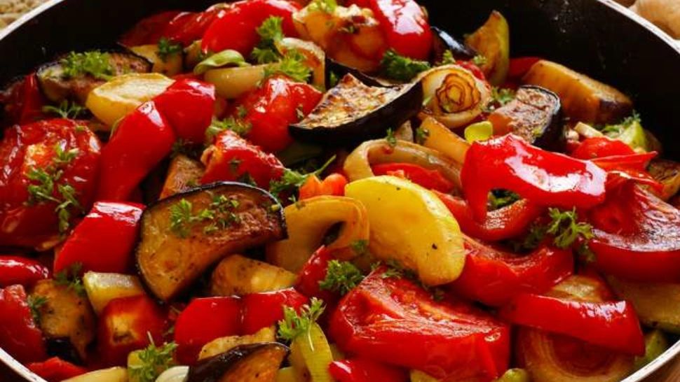 Mici secrete când prepari legume la cuptor - 2 rețete delicioase de post