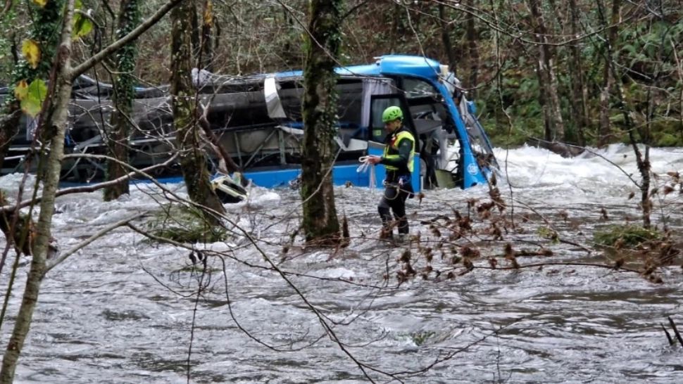 Bilanțul deceselor în urma prăbuşirii unui autocar în Spania a ajuns la 7 persoane