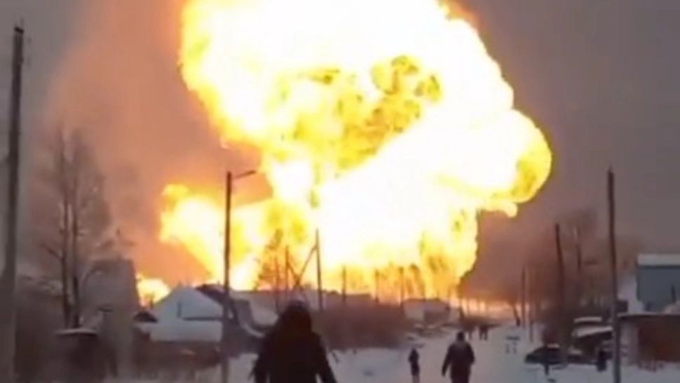 Explozie puternică la o conductă de gaze din Rusia. Cel puțin trei persoane au murit - VIDEO