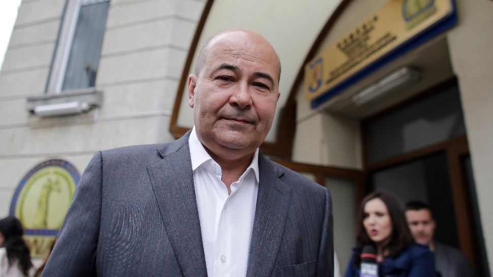 Scandalul de la B1 TV, departe de a se fi încheiat. Rezervistul Oancea contraatacă. Bobby Păunescu, replică acidă: Am fost un manager slab când l-am adus pe Oancea în șlapi, cu punga de 1 leu în mână, la conducere