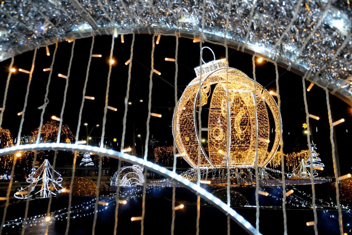 Feerie de lumini în Sectorul 4, în preajma sărbătorilor