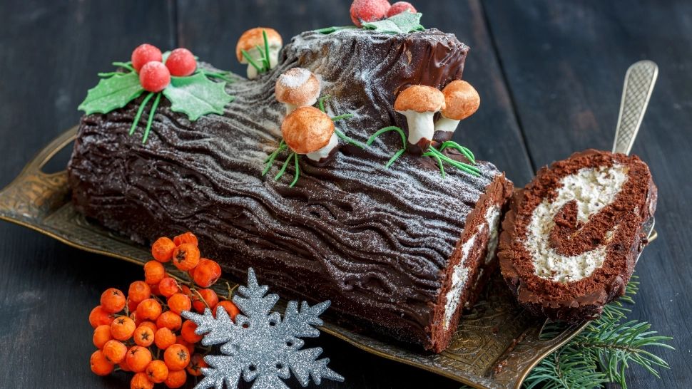 Trunchi de ciocolată îmbrăcat în ciocolată - Rulada de Crăciun, o rețetă delicioasă, cu care faci furori