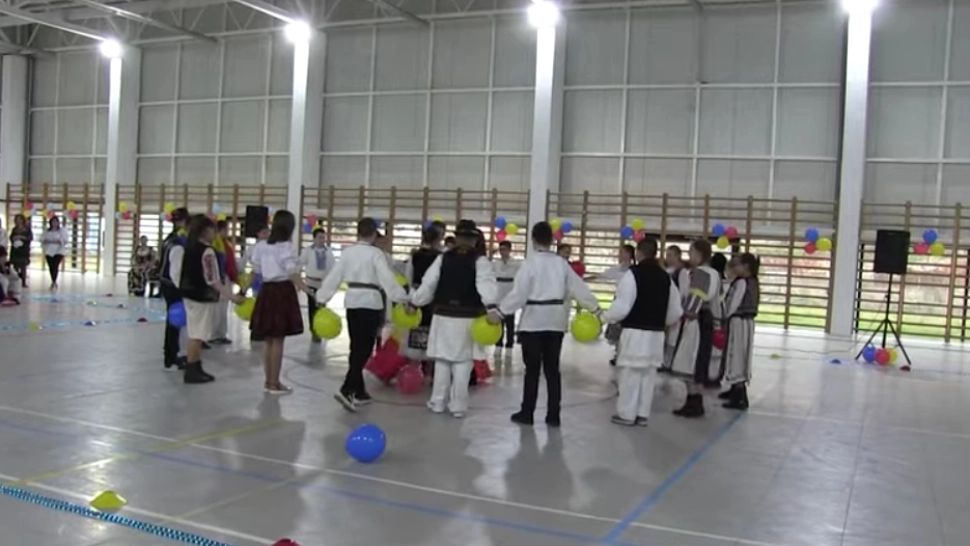 Ziua României, sărbătorită cu fast în școlile din țară. Imagini emoționante - VIDEO