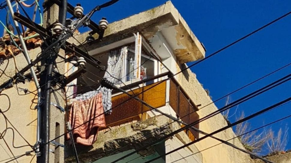 Explozie într-un apartament din Iași. Un copil a fost transportat de urgență la spital. 15 persoane, autoevacuate - FOTO