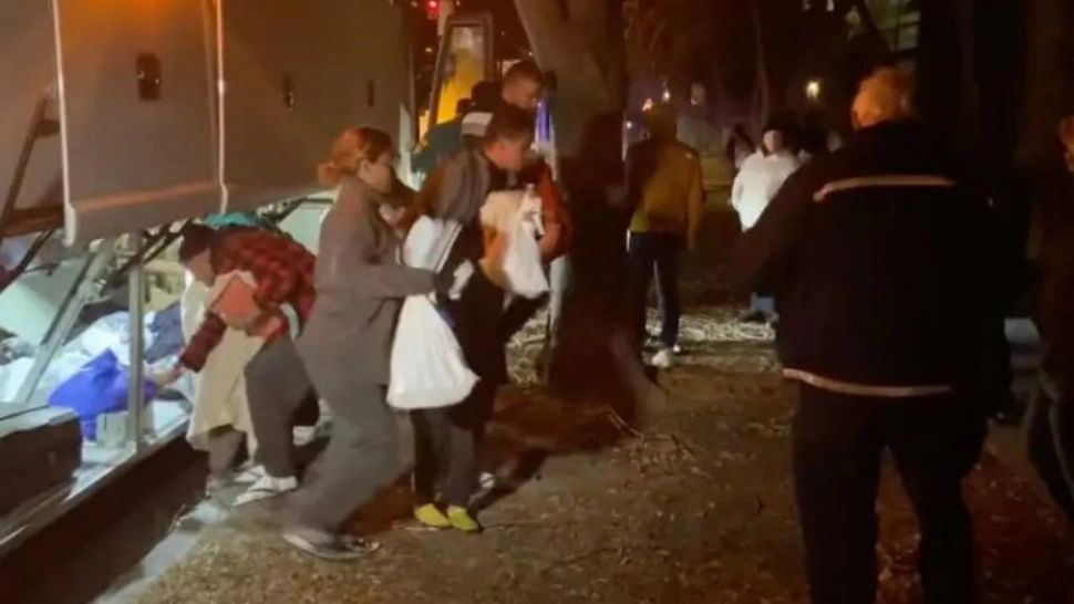 Scandal uriaș în fața casei vicepreședintei SUA, Kamala Harris. Locuința, asaltată de refugiați ilegali - VIDEO