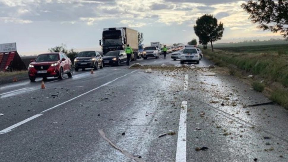 Accident cumplit în județul Buzău. Două persoane au murit şi una a fost rănită, după un impact fatal
