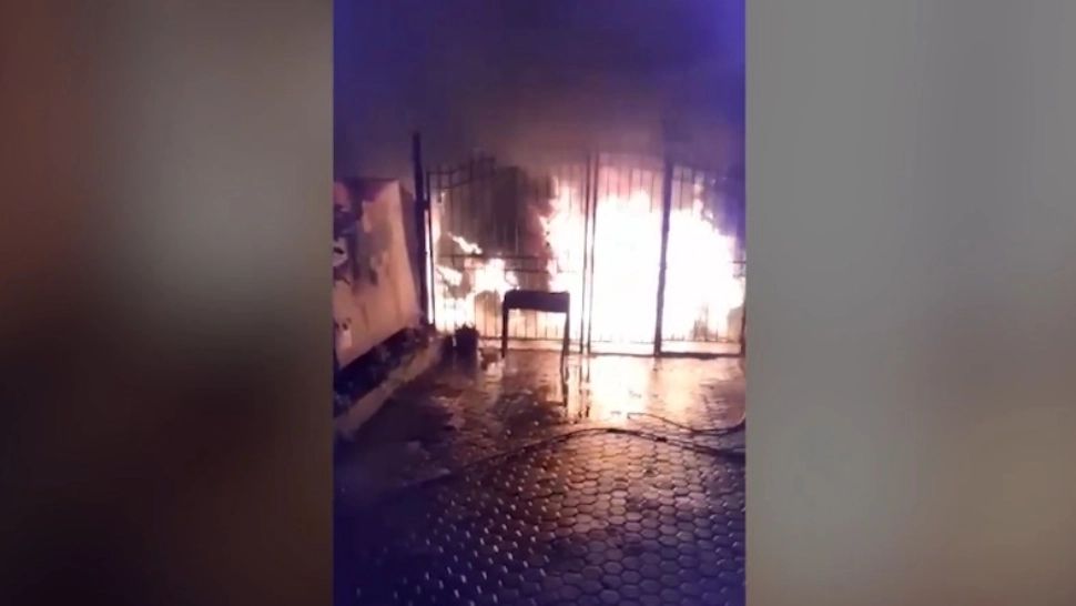 Reglare de conturi în stil mafiot în România. Mașina unui bărbat din Medgidia s-a făcut scrum