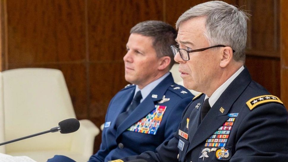 Întâlnirea generalilor. Premierul Ciucă l-a primit pe şeful Comandamentului Operaţiilor Speciale SUA