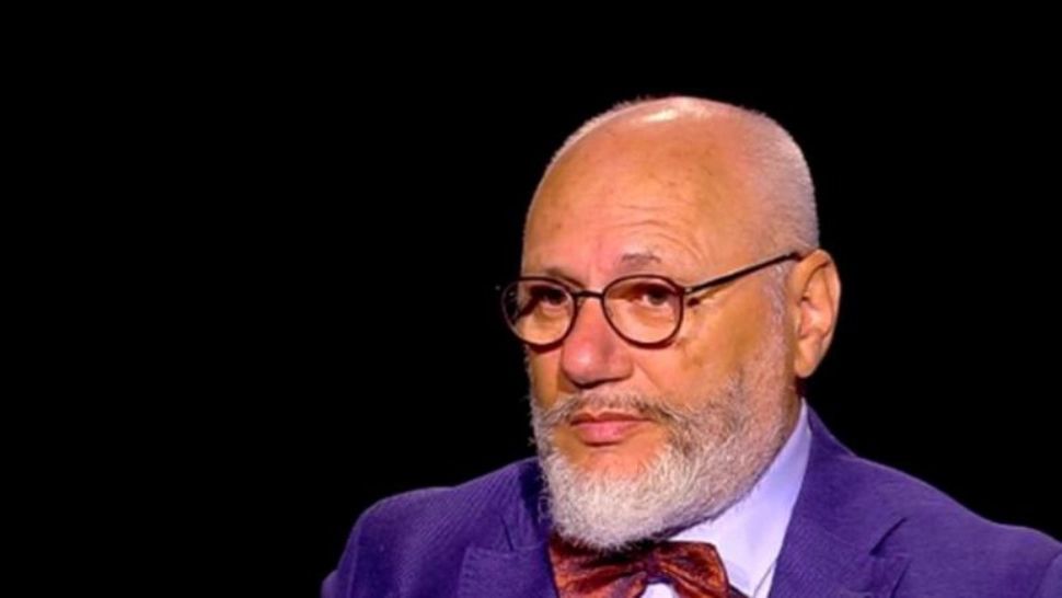 Cum să treci peste o despărțire în prag de sărbători? Sfatul psihologului Cristian Andrei