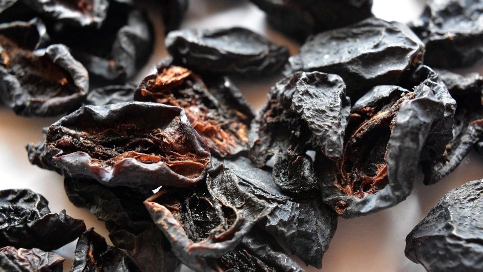 Ce se întâmplă în corpul tău dacă mănânci 6 prune uscate pe zi