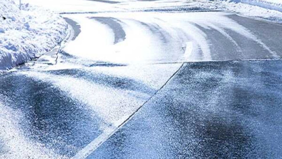 Cod galben de ceaţă densă și de vânt puternic în10 județe. Vezi care sunt zonelor cu probleme