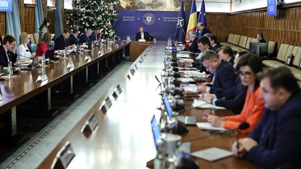 Ședință de Guvern | Se elimină obligaţia clienţilor casnici de a depune declarații dacă au mai multe locuri de consum de energie cu plafonare