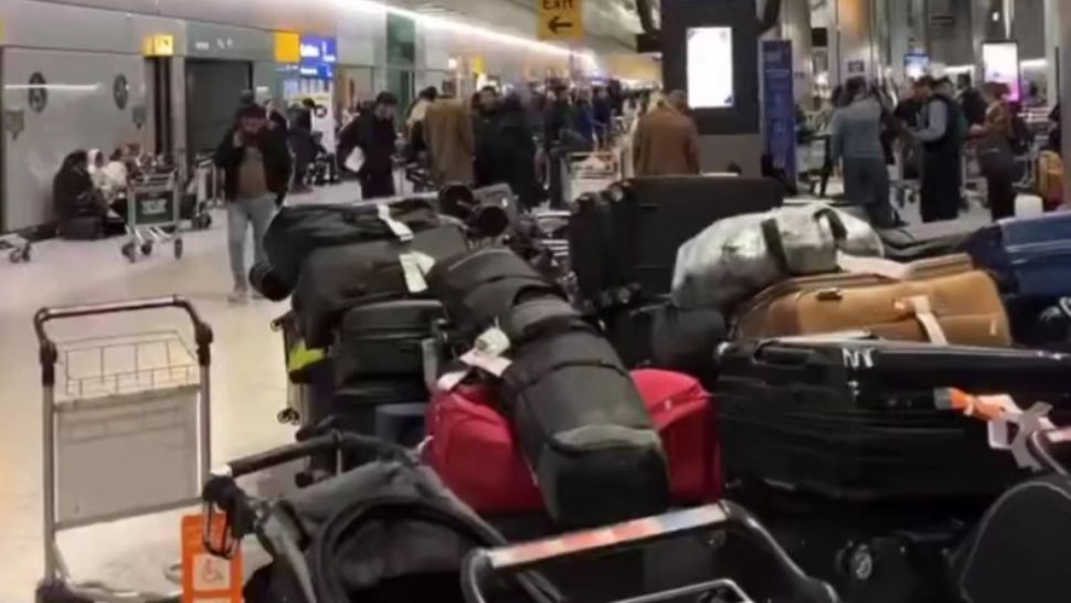 MAE, o nouă avertizare de călătorie pentru Marea Britanie. Haosul de pe aeroporturi se amplifică